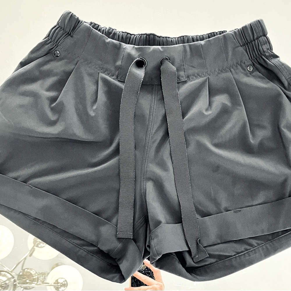 Lululemon short